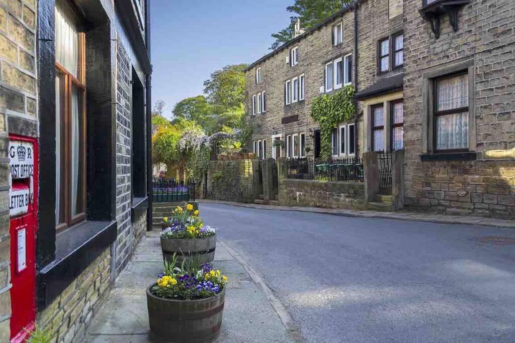 Entire Cottage In The Beautiful Calder Valley Halifax Exteriör bild