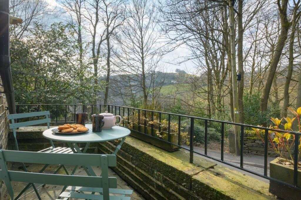 Entire Cottage In The Beautiful Calder Valley Halifax Exteriör bild
